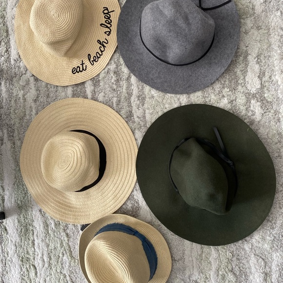 BEACH HATS - Picture 2 of 2